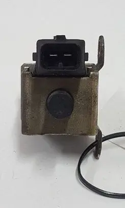 Audi A8 S8 D2 4D Turbo solenoid valve 026906283 72161000 99T113