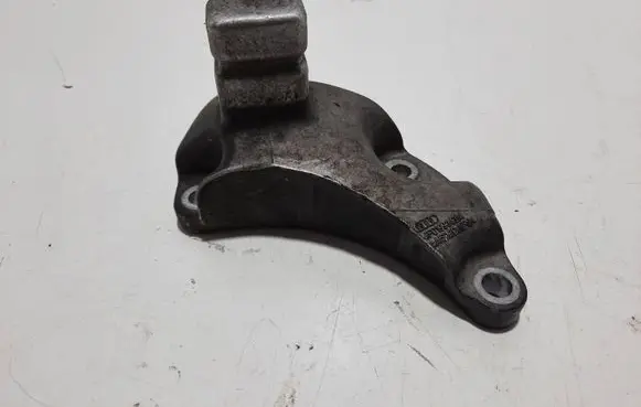 Audi A6 S6 C6 4F Engine mounting bracket 4F0199343M
