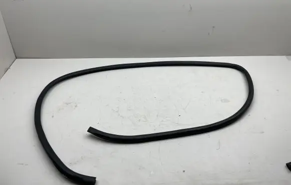 Lexus IS 220D-250-350 Front door rubber seal