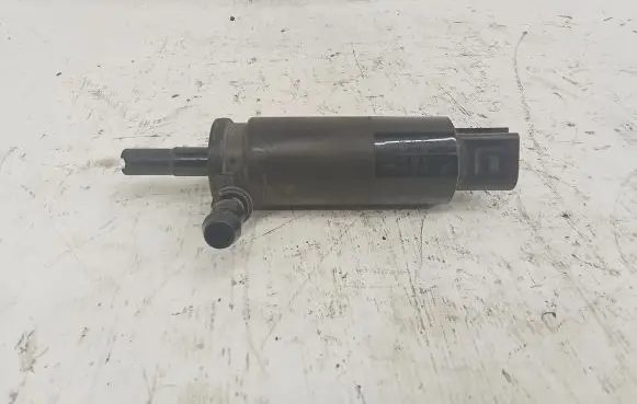 BMW 7 E65 E66 Headlight washer pump 6973097