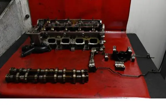 BMW 1 E82 E88 Engine head 755917205