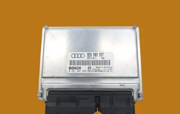 Audi A4 S4 B6 8E 8H Engine control unit/module 8E0909557
