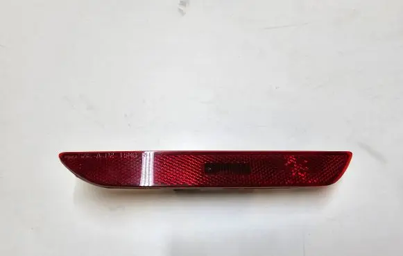 Ford Mustang VI Rear tail light reflector FR3B15A456A FR3B15A456B SAEAP215MGRH