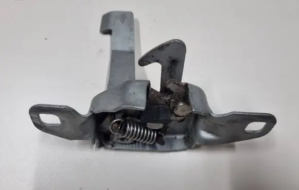 Renault Scenic I Tie down hook / loop 427097