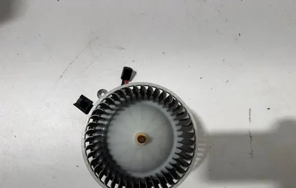 Audi Q5 SQ5 Heater fan/blower X6812005 X6812