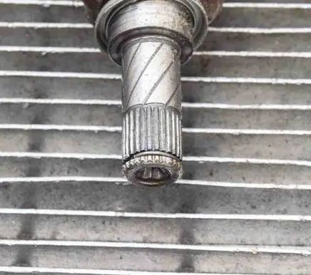 Nissan Note (E12) Front driveshaft