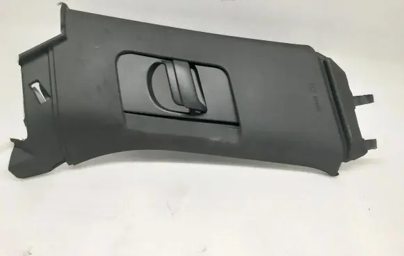 Volvo XC90 (B) pillar trim (top) 31389168