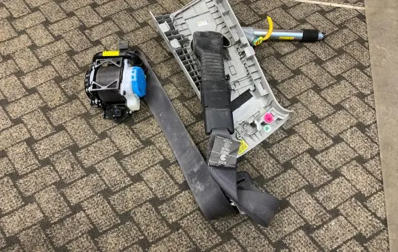 Mazda 3 III Front seatbelt 0589p1000146