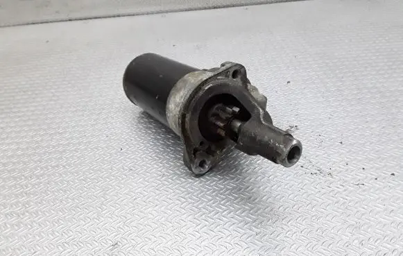 Skoda Superb B5 (3U) Starter motor 1005821953