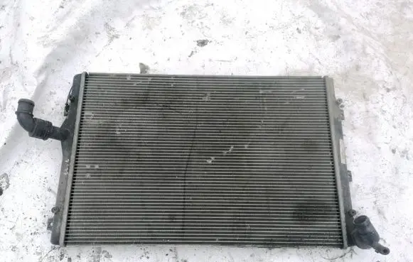 Volkswagen PASSAT B6 Coolant radiator 3C0121253K