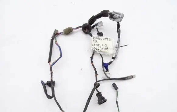 Isuzu N Series Front door 8972277612