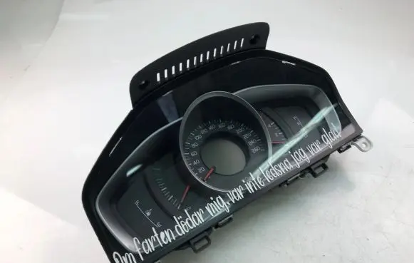 Volvo XC70 Speedometer (instrument cluster) 31327746