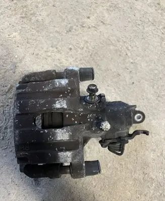 Nissan Primera Rear brake caliper