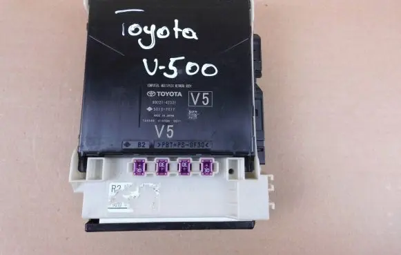 Toyota RAV 4 (XA50) Fuse box set 8922142331