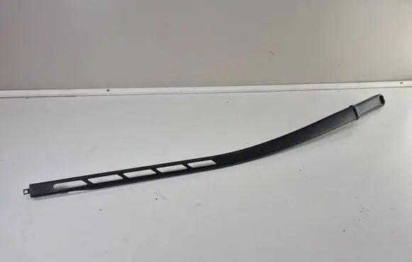 Front wiper blade arm