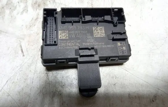Audi A4 S4 B9 Sliding door control unit/module 4M0959793H
