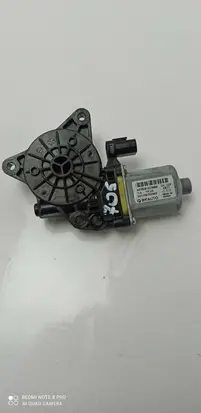 Hyundai Tucson TL Front door window regulator motor 82450D7000 705
