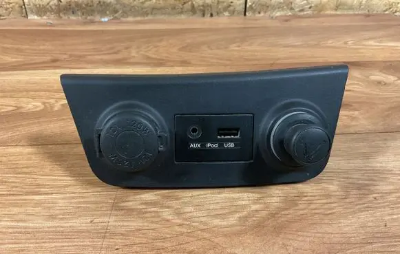 Hyundai i30 AUX in-socket connector 961202R500 961202B500 2R500