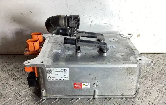 Voltage converter inverter