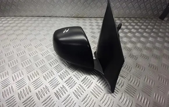 Suzuki Alto Front door electric wing mirror 