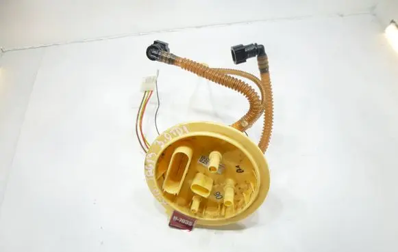 Volkswagen Touareg II Fuel pump bracket 7P6919679 A2C53352044 053857
