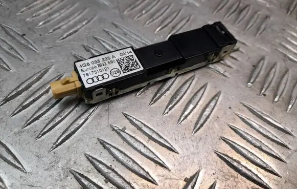 Audi A7 S7 4G Aerial antenna amplifier 4G8035225A