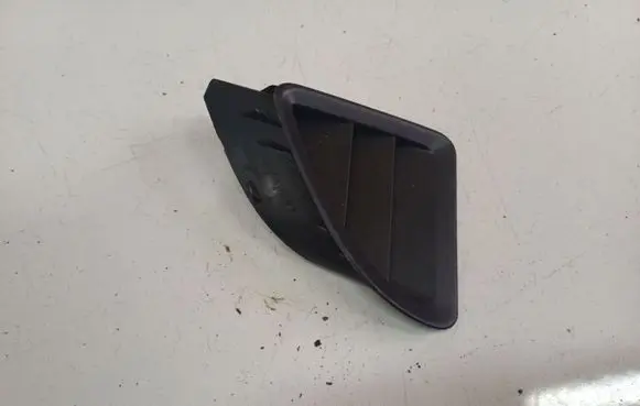 Dash center air vent grill