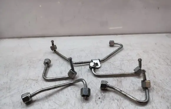 Opel Mokka X Fuel line pipe
