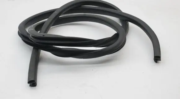 Nissan Note (E12) Rubber seal rear door 