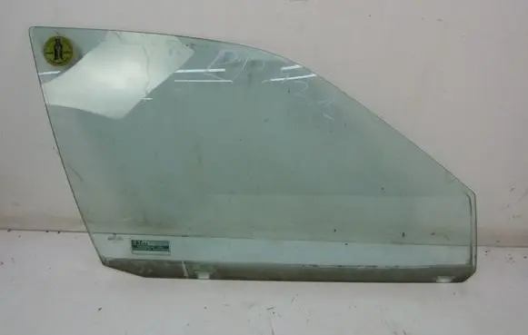 Volkswagen Polo III 6N 6N2 6NF Front door window glass four-door 