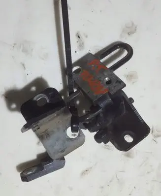 Volkswagen Touran I Rear door upper hinge