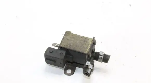 Audi TT Mk1 Turbo solenoid valve 026906283H