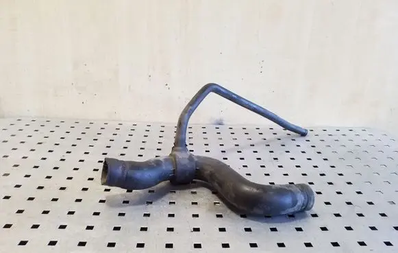 Audi A6 S6 C4 4A Engine coolant pipe/hose 4A0121101C