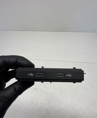 Seat Leon IV USB socket connector 5NA035736