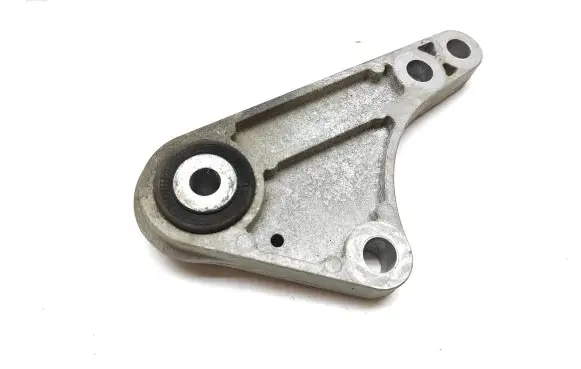 Ford Focus Engine mounting bracket