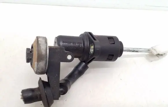 Audi A4 S4 B7 8E 8H Clutch master cylinder 8E2721401AC