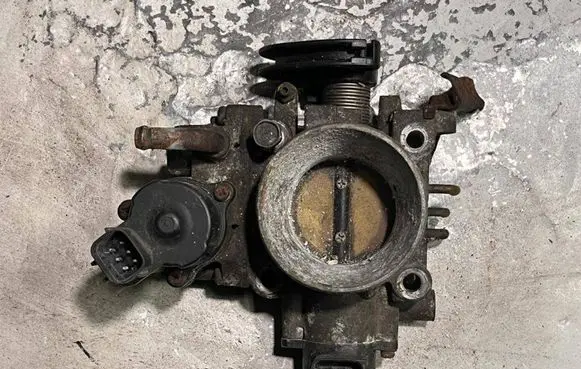 Mitsubishi Lancer Throttle valve 726015W50