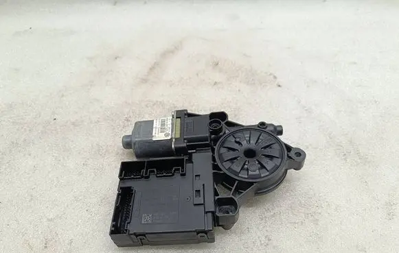 Volkswagen PASSAT B7 Front door window regulator motor 3AA837461 938416305 936326110