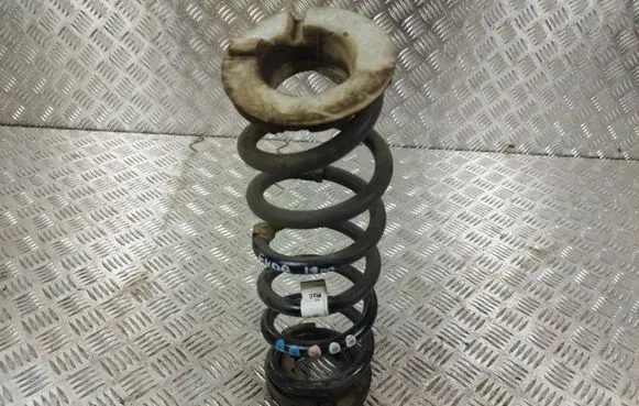 Land Rover Evoque II Rear coil spring K8D25B749FB190427