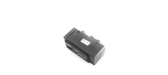 Audi A3 S3 8V USB socket connector 5q0035736a
