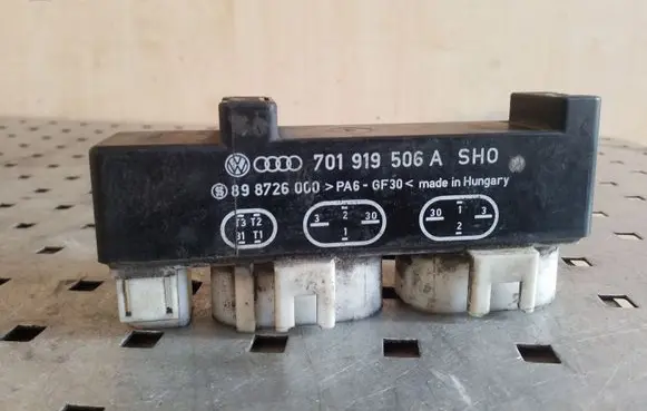Volkswagen Sharan Coolant fan relay 701919506A 898726000