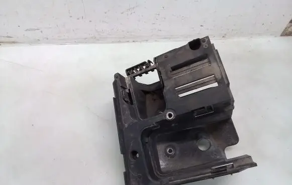 Volkswagen Golf V Fuse box cover 1K0907361B