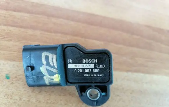 Honda Civic Air pressure sensor 0281002680
