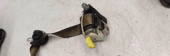 Volkswagen PASSAT B6 Front seatbelt 3C1857705F