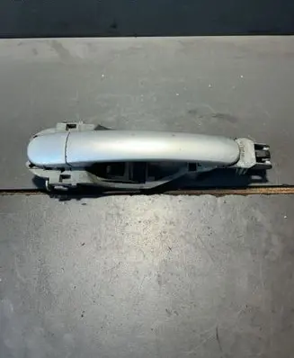 Volkswagen PASSAT B5 Front door exterior handle 3B0837885