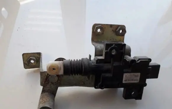 Chrysler PT Cruiser Central locking motor 04894069AB 0320
