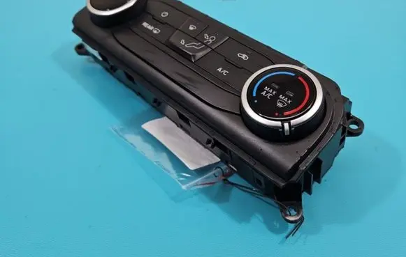 Ford Fiesta Climate control/heater control trim IMPRK1409576
