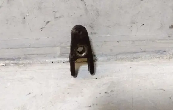 Mercedes-Benz ML W164 Fuel Injector clamp holder