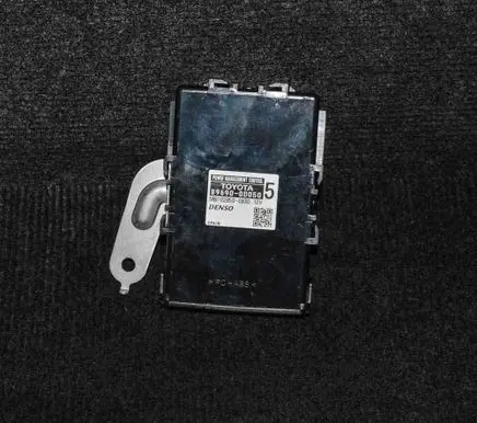 Toyota Yaris Other devices 896900D050