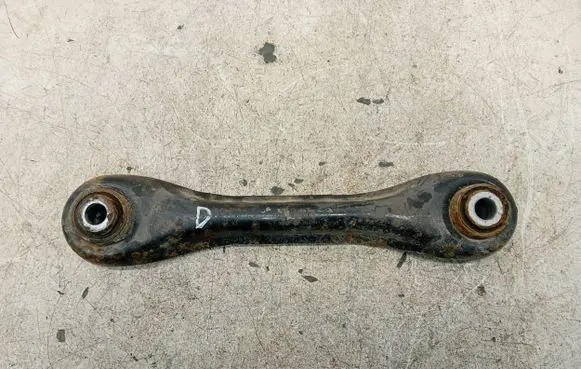 Volvo V40 Rear control arm